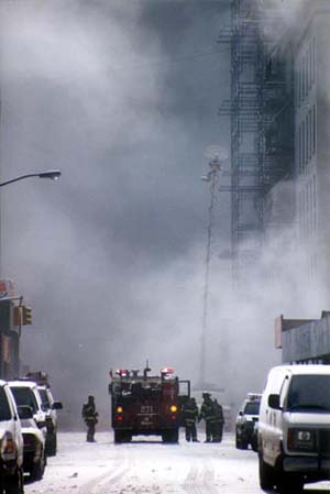 13_MCbuildingtrucks5.jpg (17326 bytes)