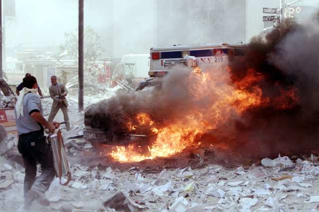 wtc11.jpg (32610 bytes)